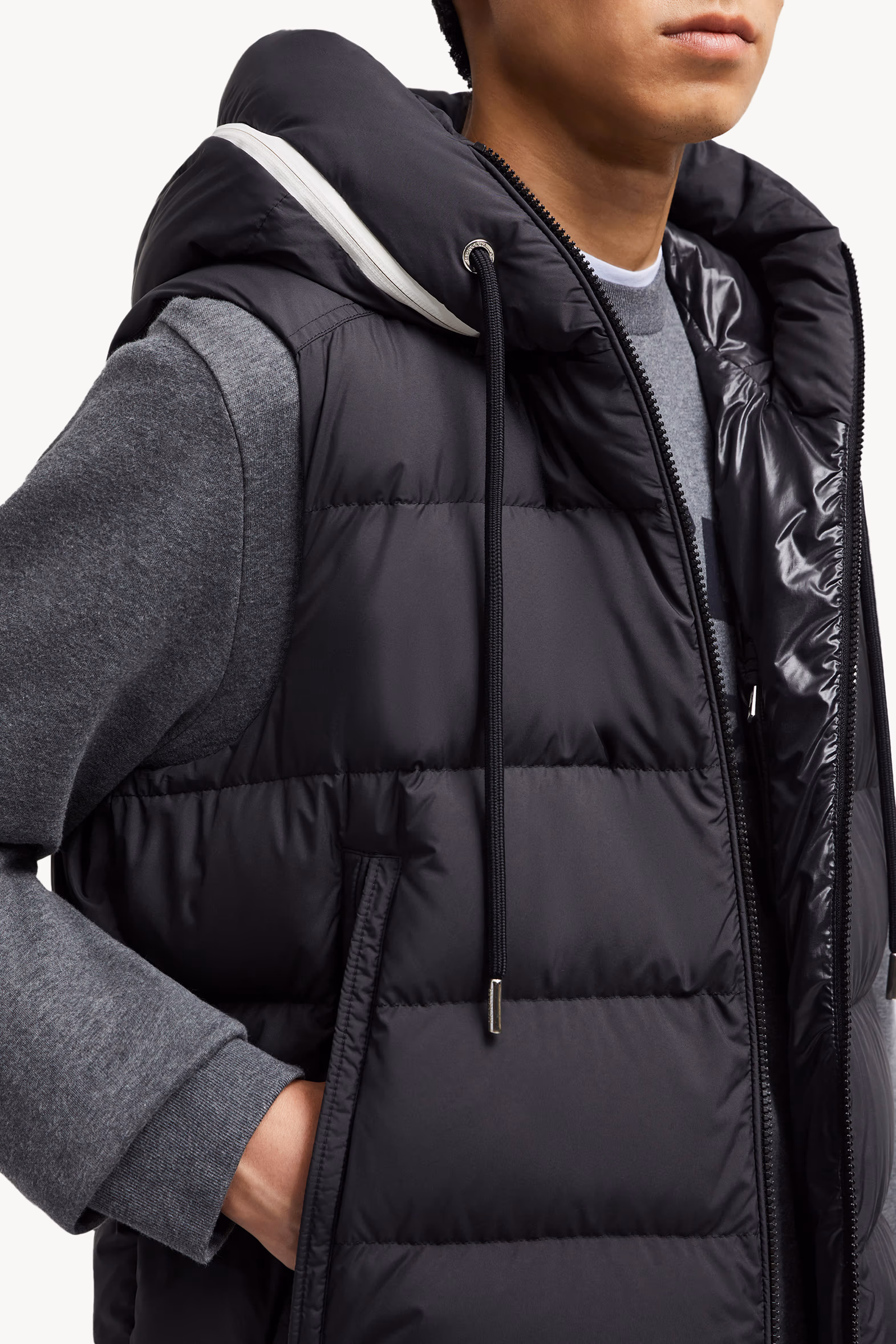 Cardamine Hooded Down Vest Men Black Moncler 6